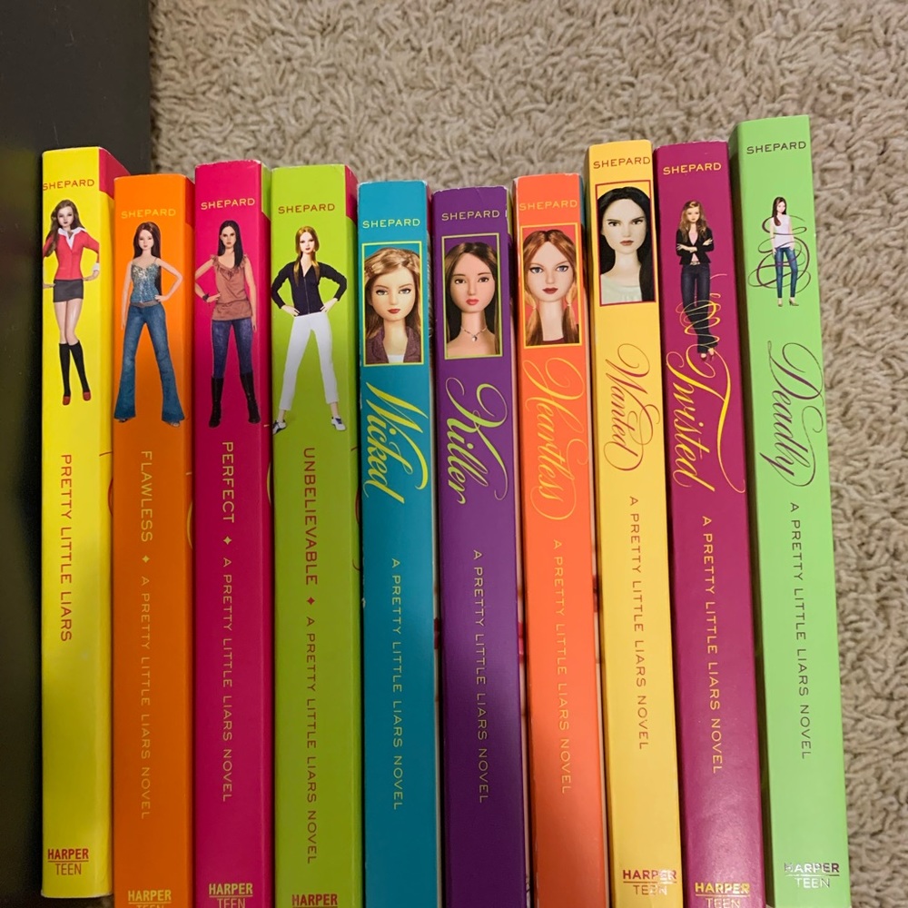 1st 10 Pretty Little Liars books